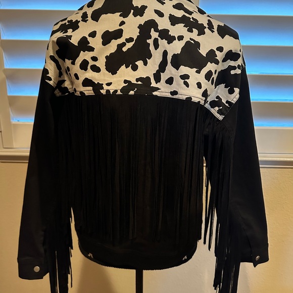 Black and White Fringe Jacket - Picture 3 of 4